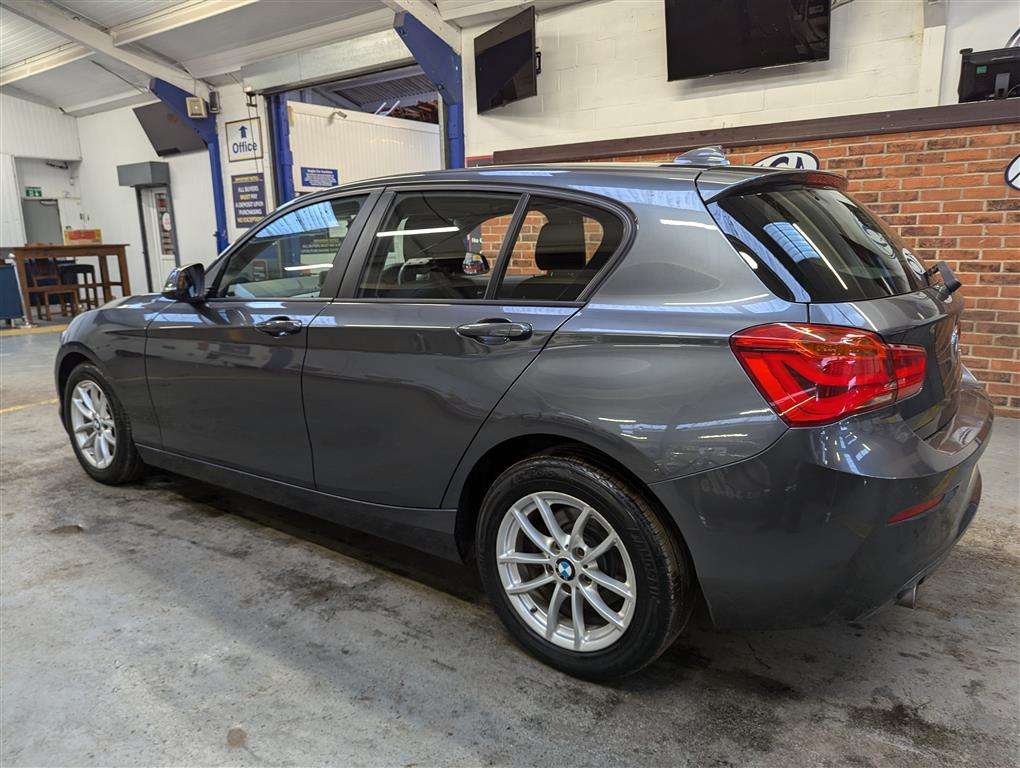 <p>2018 BMW 116D SE BUSINESS</p>