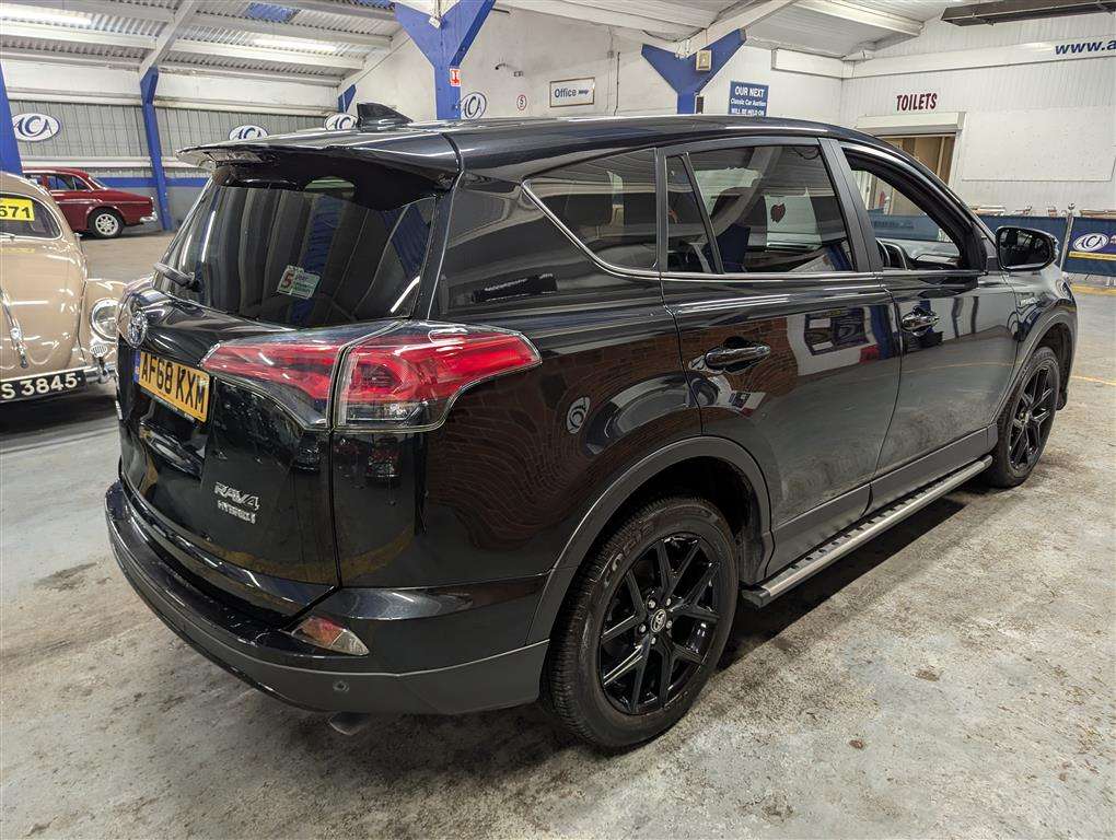 <p>2018 TOYOTA RAV4 EXCEL TSS HEV CVT</p>