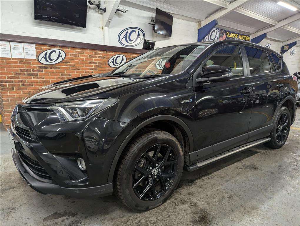 <p>2018 TOYOTA RAV4 EXCEL TSS HEV CVT</p>