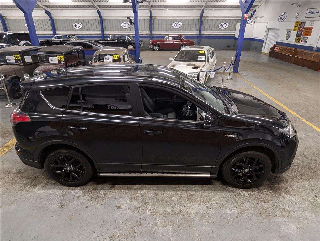 <p>2018 TOYOTA RAV4 EXCEL TSS HEV CVT</p>