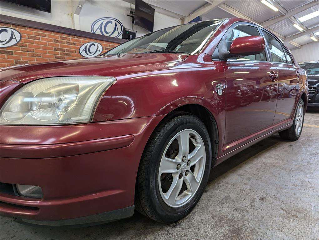 <p>2004 TOYOTA AVENSIS T3-X D-4D</p>