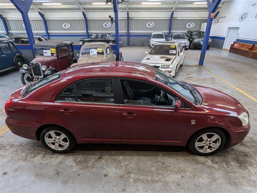 <p>2004 TOYOTA AVENSIS T3-X D-4D</p>