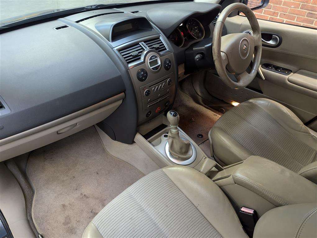 <p>2006 RENAULT MEGANE PRIVILEGE DCI</p>