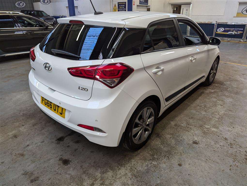 <p>2016 HYUNDAI I20 PREMIUM T-GDI</p>