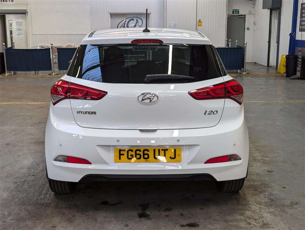 <p>2016 HYUNDAI I20 PREMIUM T-GDI</p>