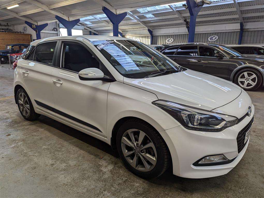 <p>2016 HYUNDAI I20 PREMIUM T-GDI</p>