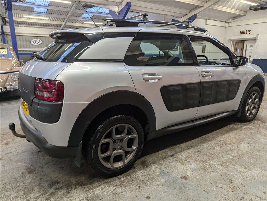 <p>2015 CITROEN C4 CACTUS FEEL PURETECH S</p>