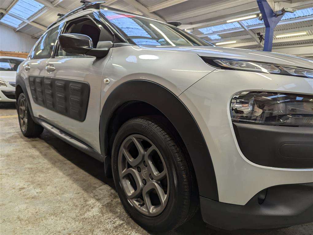 <p>2015 CITROEN C4 CACTUS FEEL PURETECH S</p>