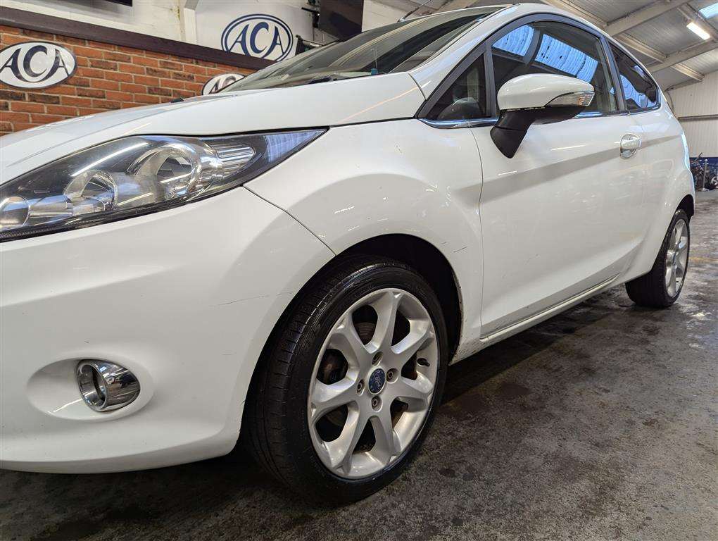 <p>2009 FORD FIESTA ZETEC 82</p>