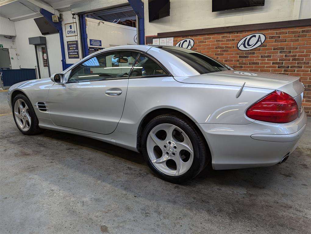 <p>2005 MERCEDES SL 350 AUTO</p>