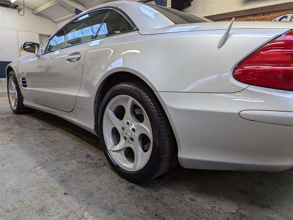 <p>2005 MERCEDES SL 350 AUTO</p>