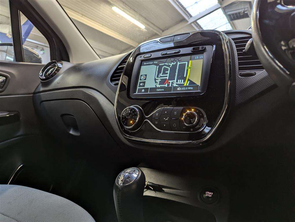 <p>2014 RENAULT CAPTUR D-QUE M-NAV NRG TC</p>