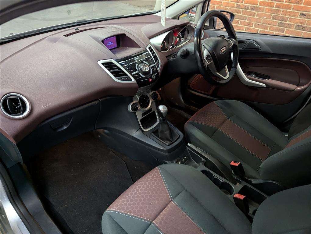 <p>2010 FORD FIESTA TITANIUM TDCI 70</p>