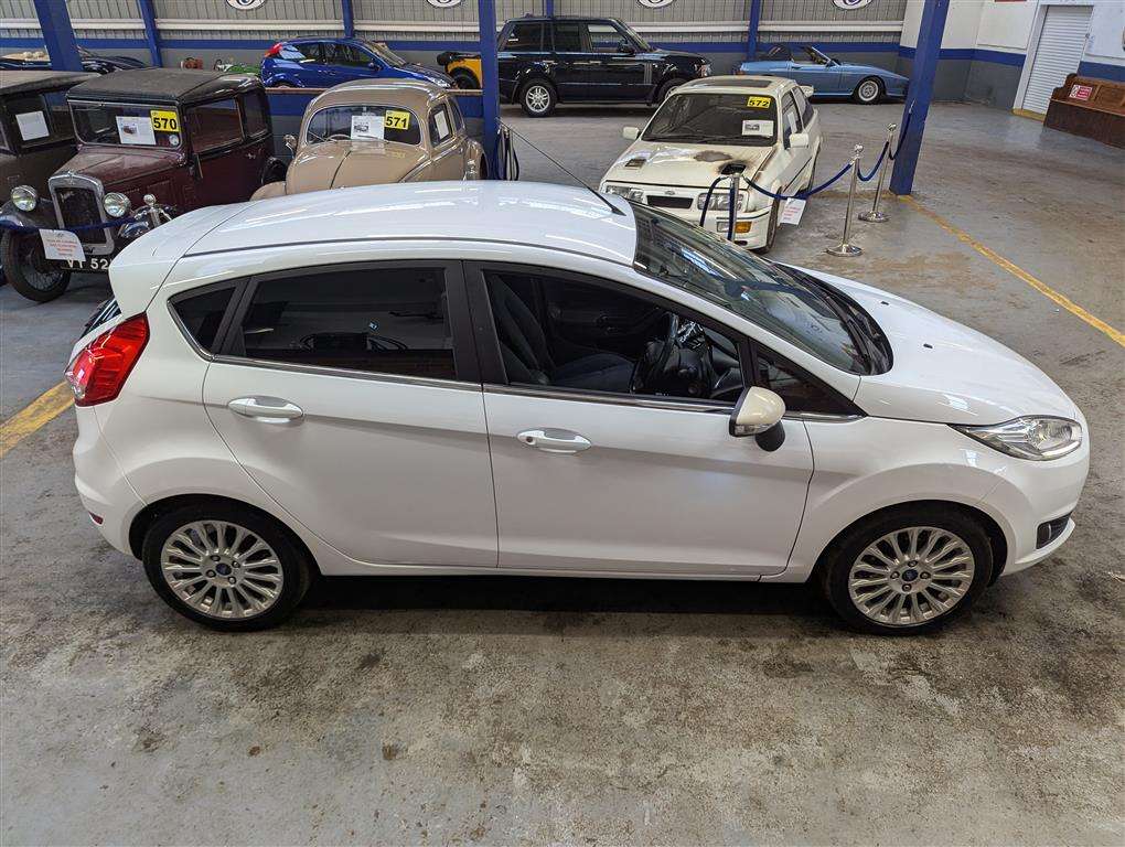 <p>2015 FORD FIESTA TITANIUM TDCI</p>