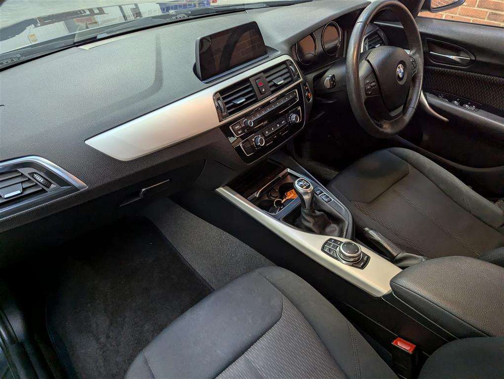 <p>2018 BMW 116D SE BUSINESS</p>