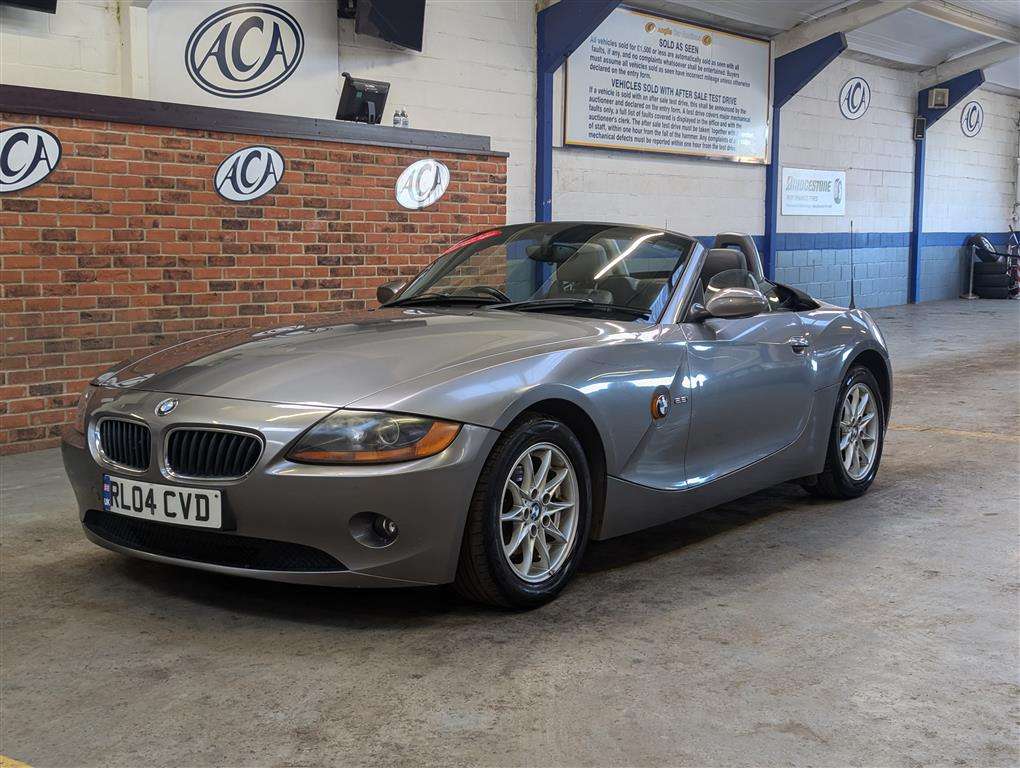 <p>2004 BMW Z4 2.2I SE</p>