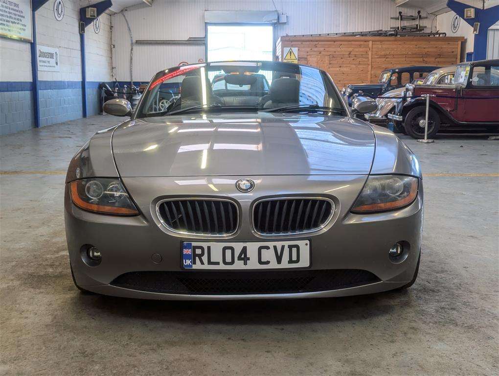 <p>2004 BMW Z4 2.2I SE</p>