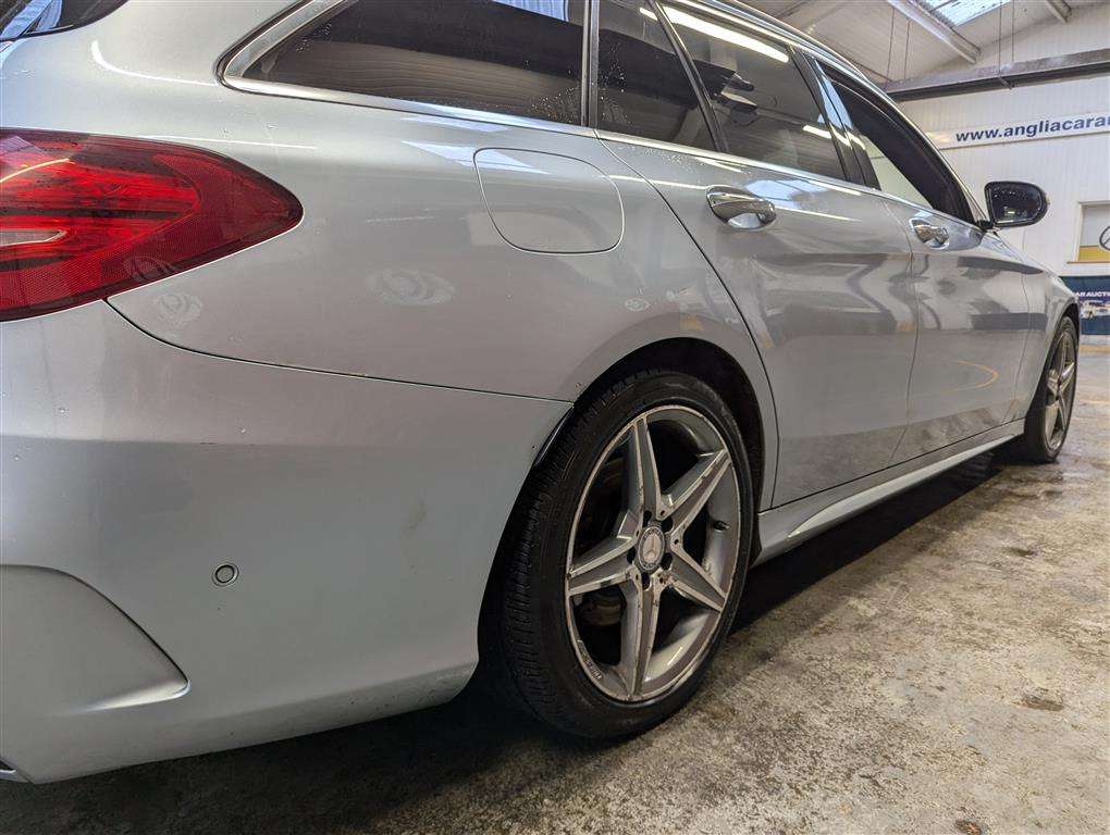 <p>2015 MERCEDES-BENZ C300 AMGLINE PREM + BTEC</p>