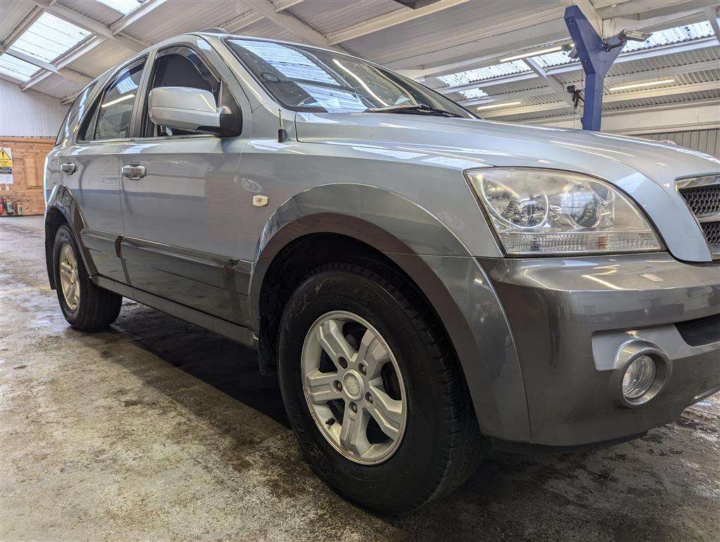 <p>2006 KIA SORENTO CRDI XE</p>