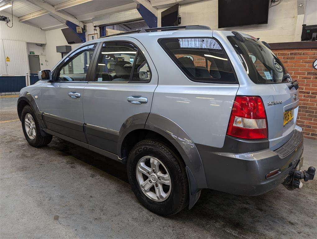 <p>2006 KIA SORENTO CRDI XE</p>