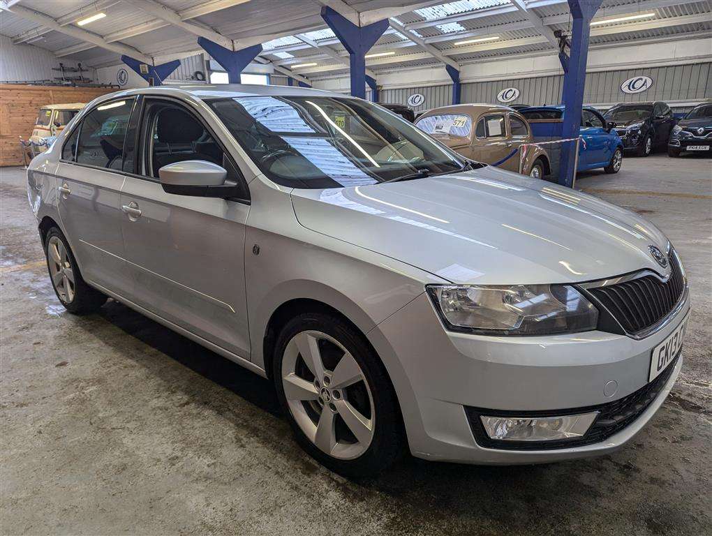 <p>2013 SKODA RAPID ELEGANCE TDI CR</p>