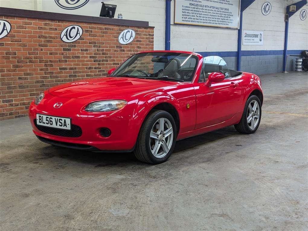 <p>2007 MAZDA MX-5</p>