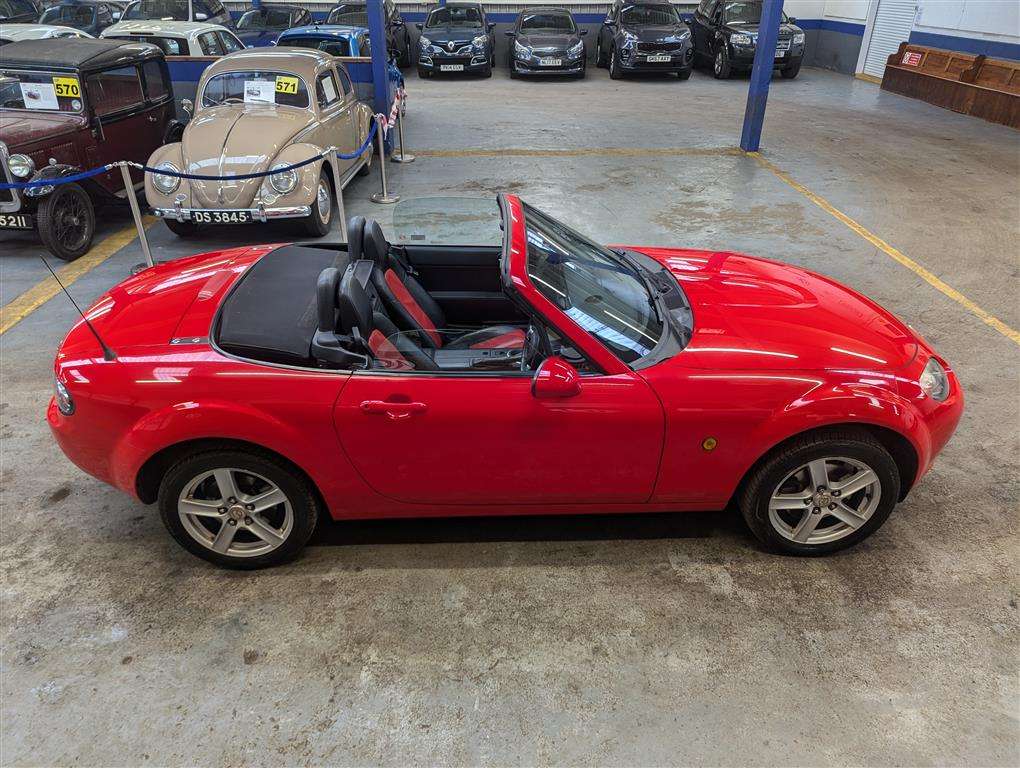 <p>2007 MAZDA MX-5</p>