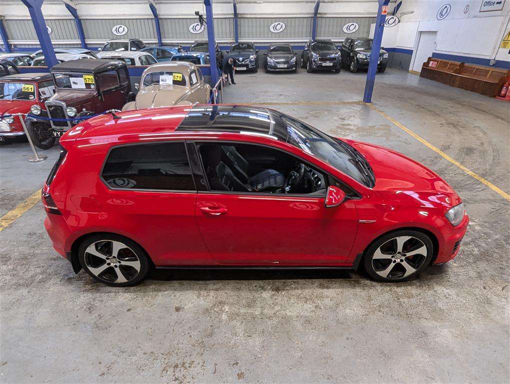 <p>2014 VOLKSWAGEN GOLF GTI</p>