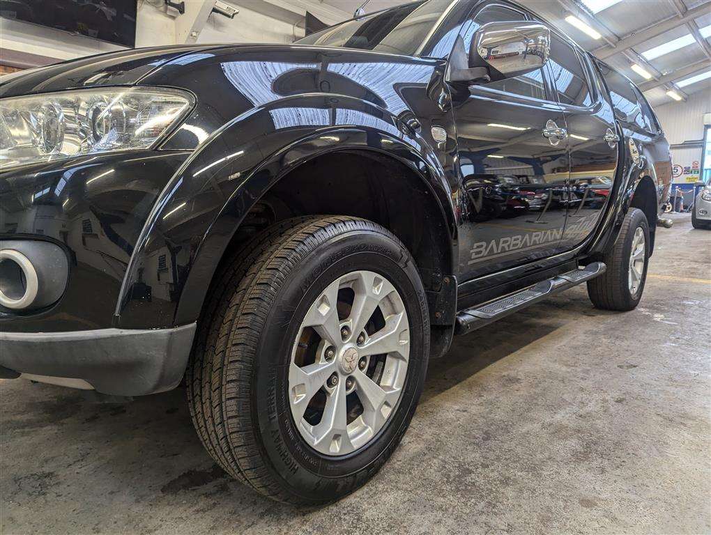 <p>2012 MITSUBISHI L200 BARBARIAN LB DCB DI-</p>