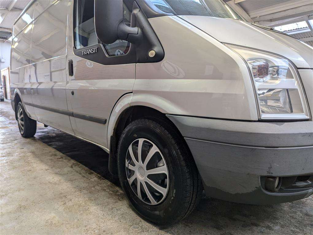 <p>2012 FORD TRANSIT 125 T350 TREND RW</p>