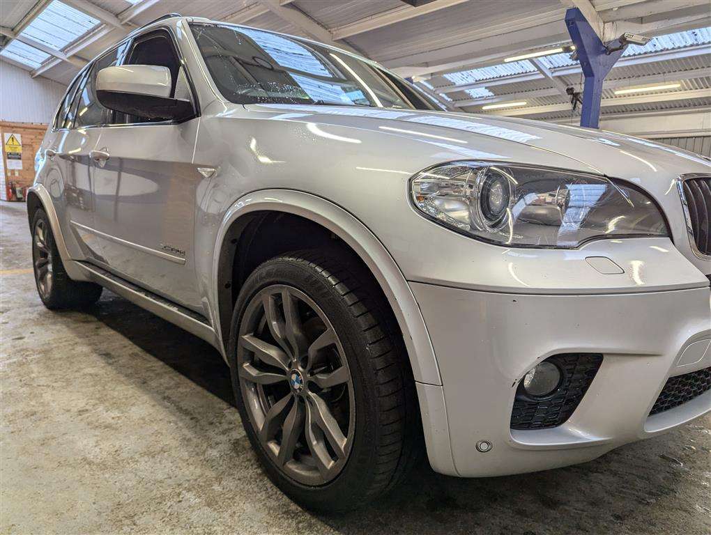 <p>2013 BMW X5 XDRIVE30D M SPORT AUTO</p>