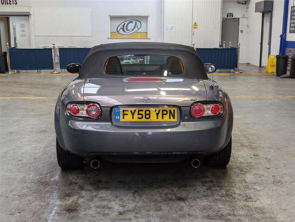 <p>2008 MAZDA MX-5</p>