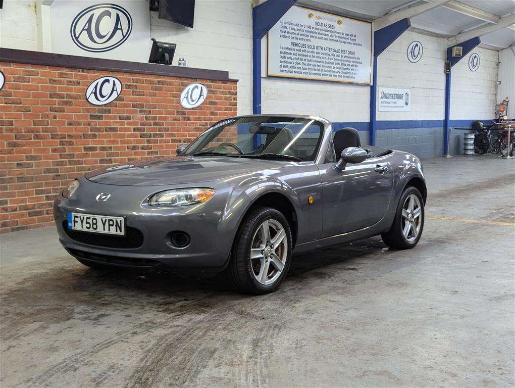 <p>2008 MAZDA MX-5</p>