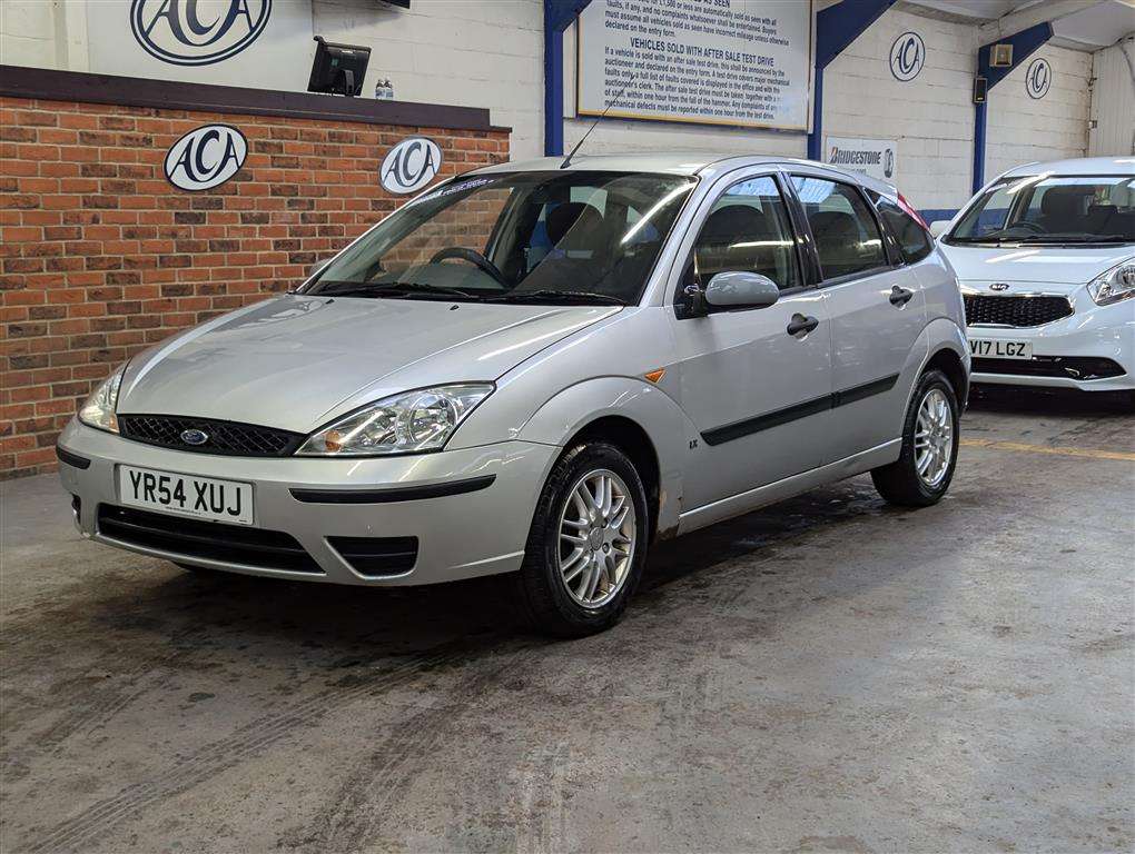 <p>2004 FORD FOCUS LX</p>