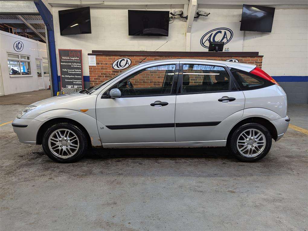 <p>2004 FORD FOCUS LX</p>