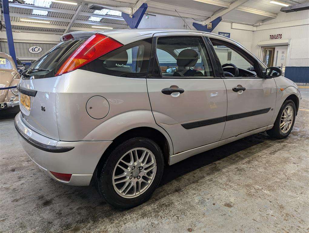 <p>2004 FORD FOCUS LX</p>