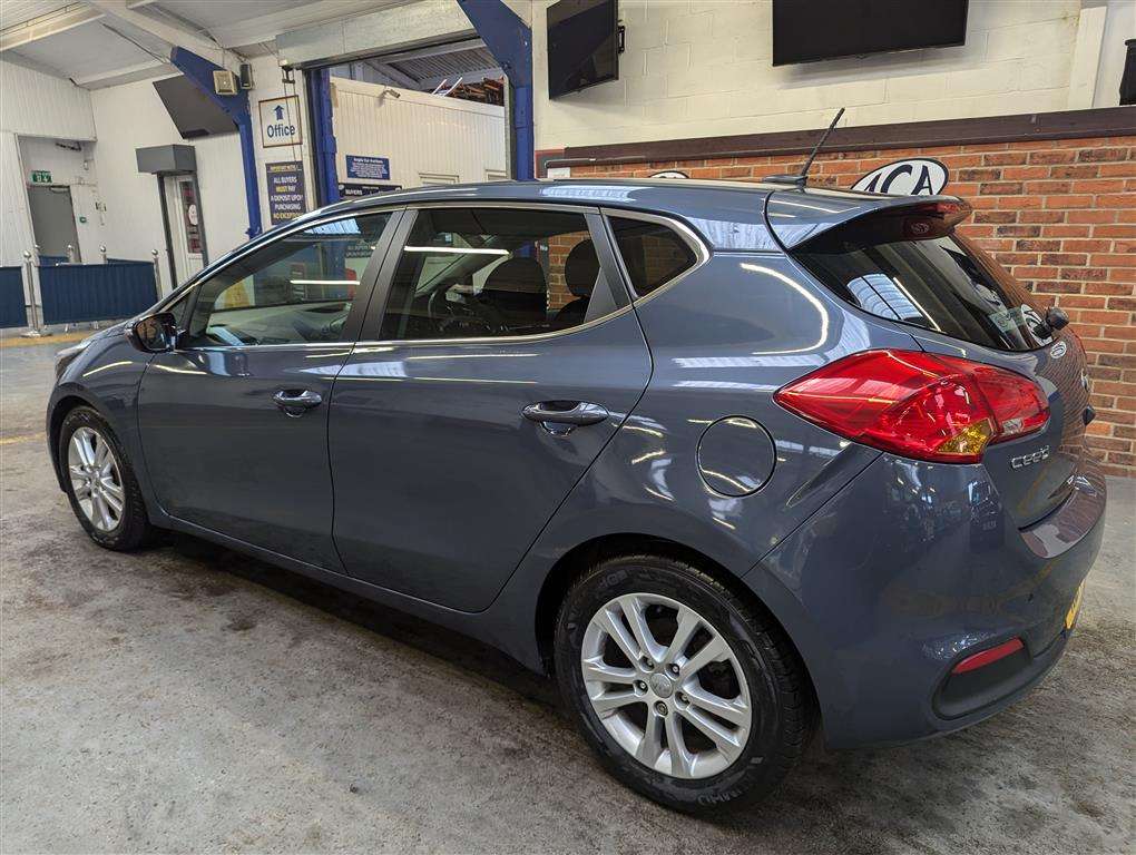 <p>2014 KIA CEED 3 ECODYNAMICS CRDI</p>