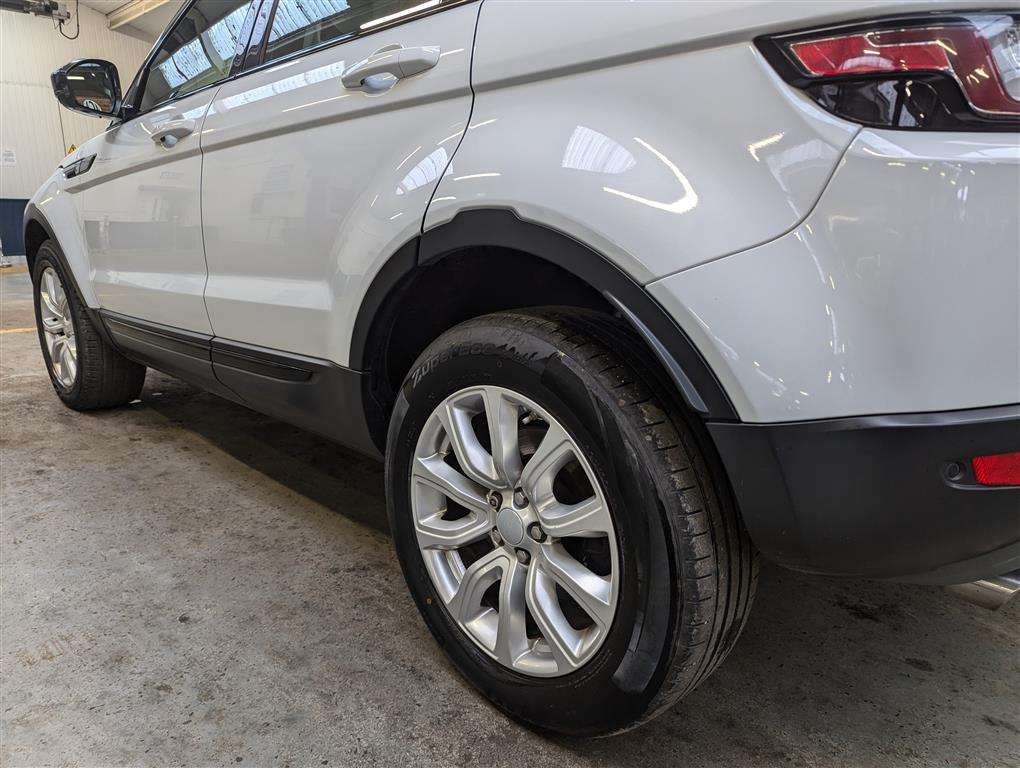 <p>2016 LAND ROVER R ROVER EVOQUE SE TECH TD</p>