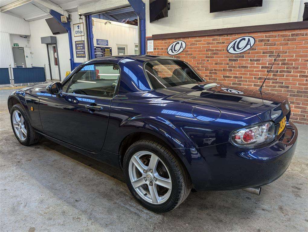 <p>2008 MAZDA MX-5</p>