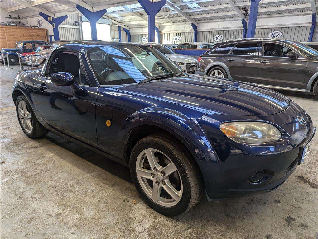 <p>2008 MAZDA MX-5</p>