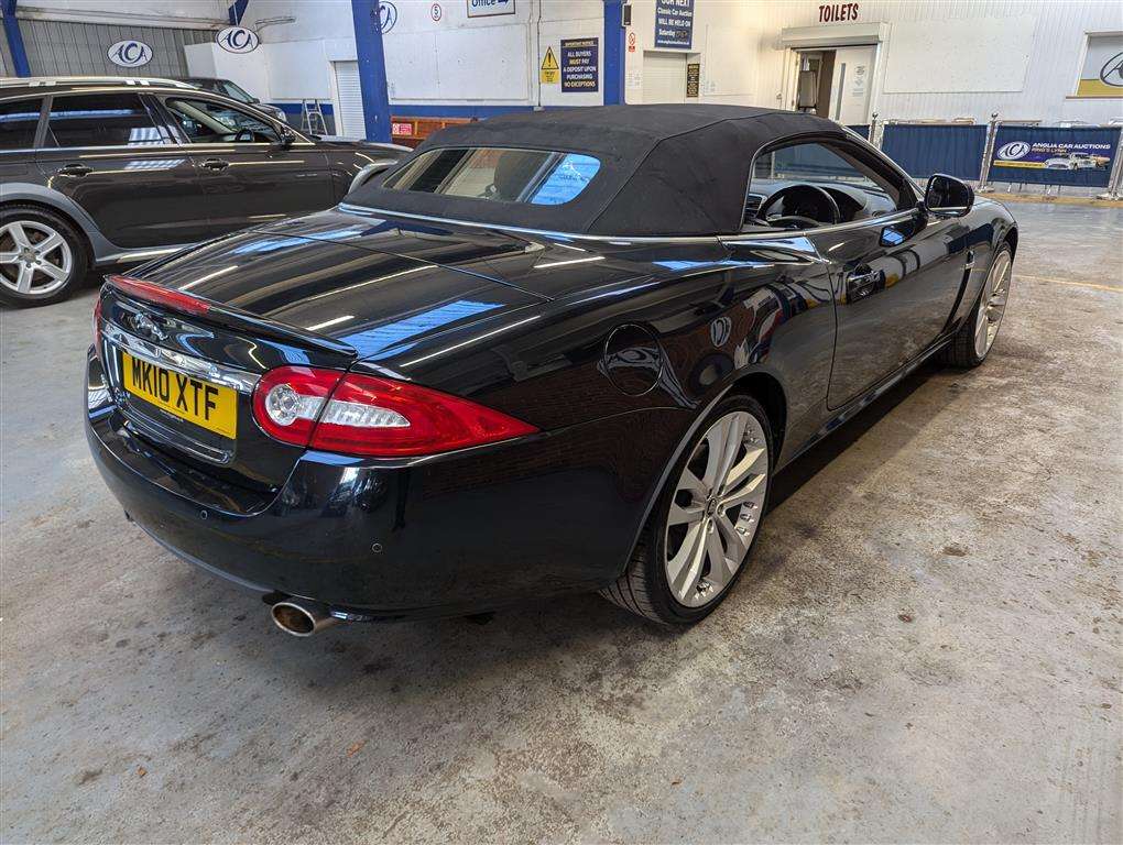 <p>2010 JAGUAR XK AUTO</p>