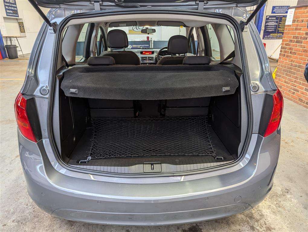 <p>2014 VAUXHALL MERIVA EXCLUSIV AC</p>