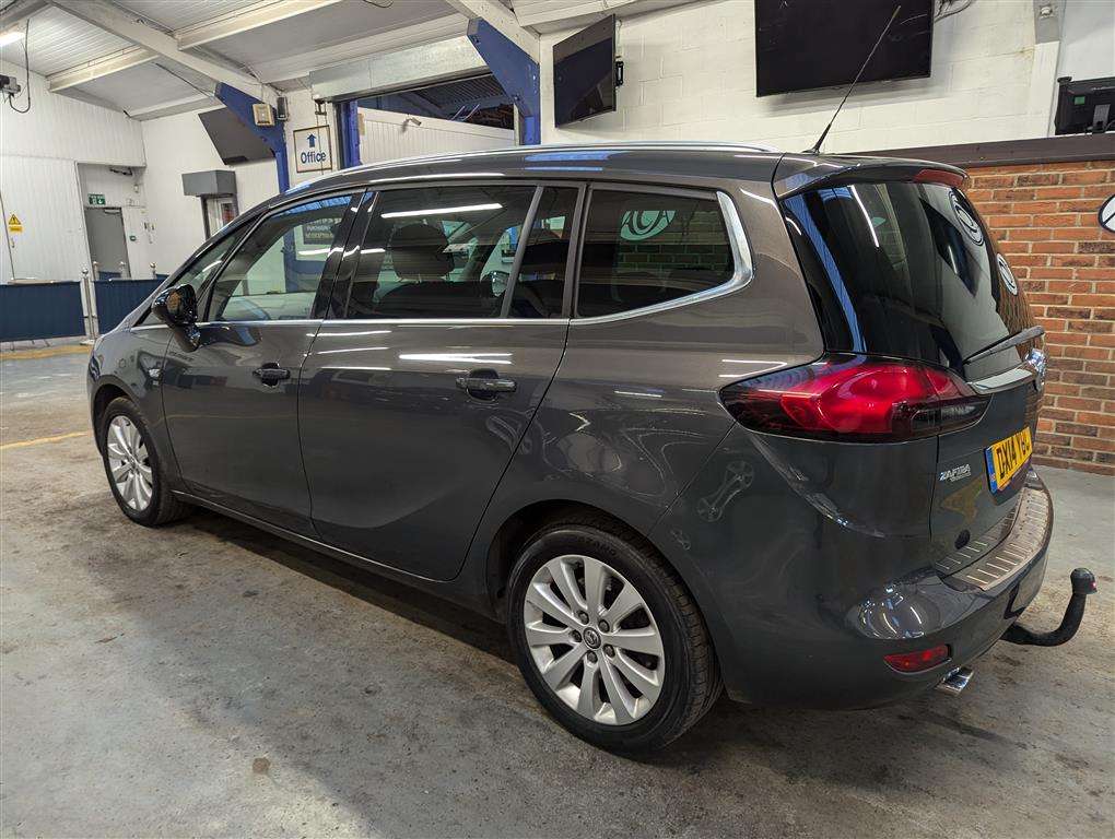 <p>2014 VAUXHALL ZAFIRA TOURER SE CDTI</p>