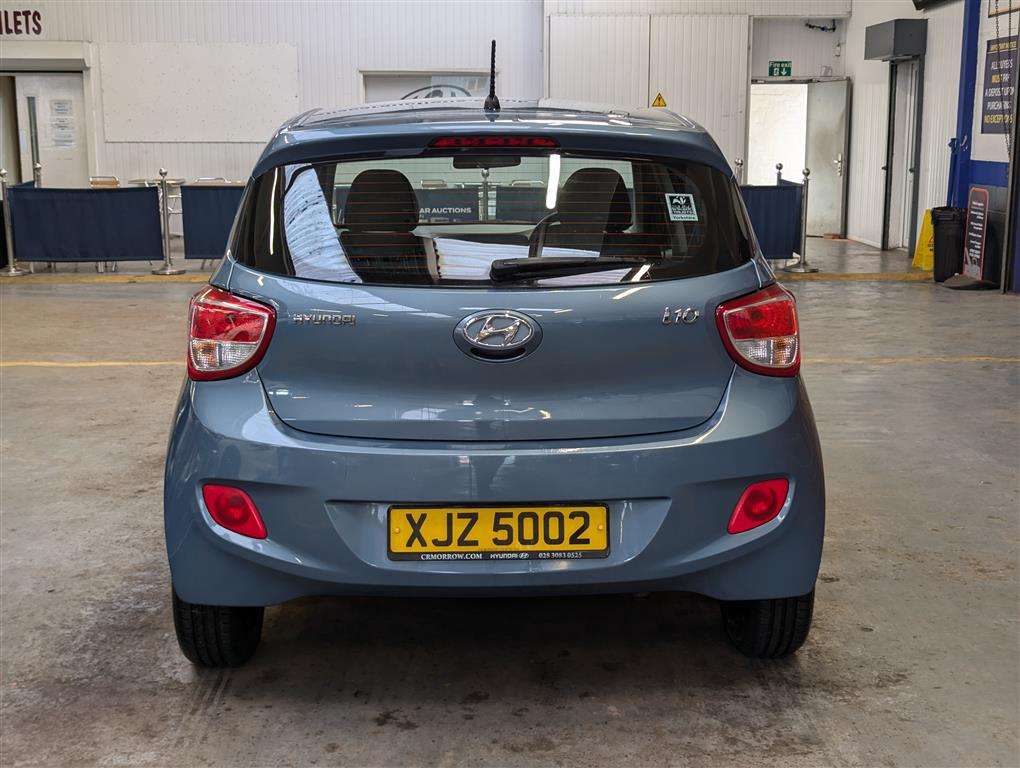 <p>2015 HYUNDAI I10 SE</p>