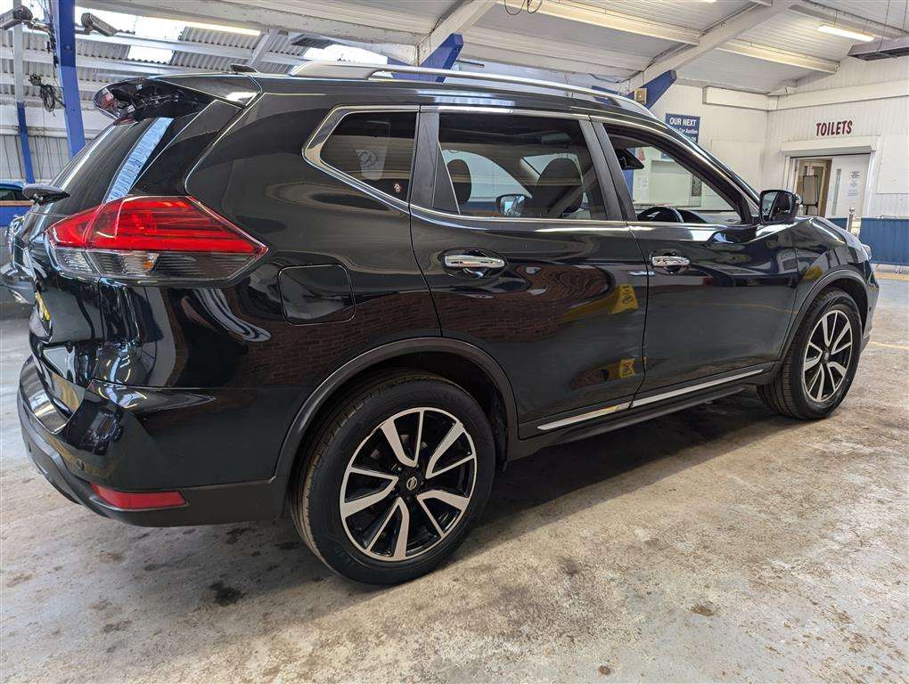 <p>2018 NISSAN X-TRAIL TEKNA DIG-T</p>