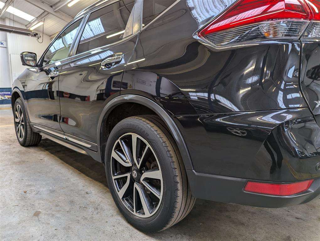 <p>2018 NISSAN X-TRAIL TEKNA DIG-T</p>