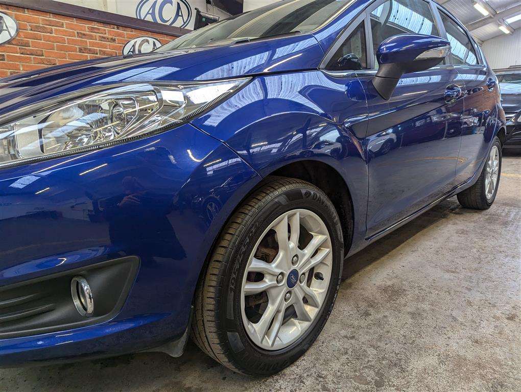 <p>2014 FORD FIESTA ZETEC</p>