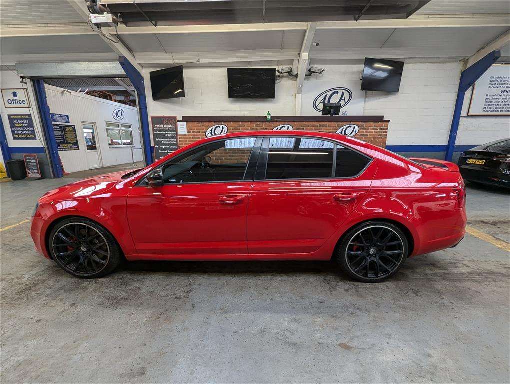 <p>2014 SKODA OCTAVIA VRS TDI CR</p>