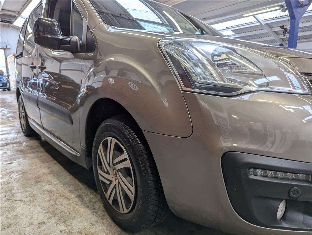 <p>2015 CITROEN BERLINGO M-SP XTR BLUEHDI</p>