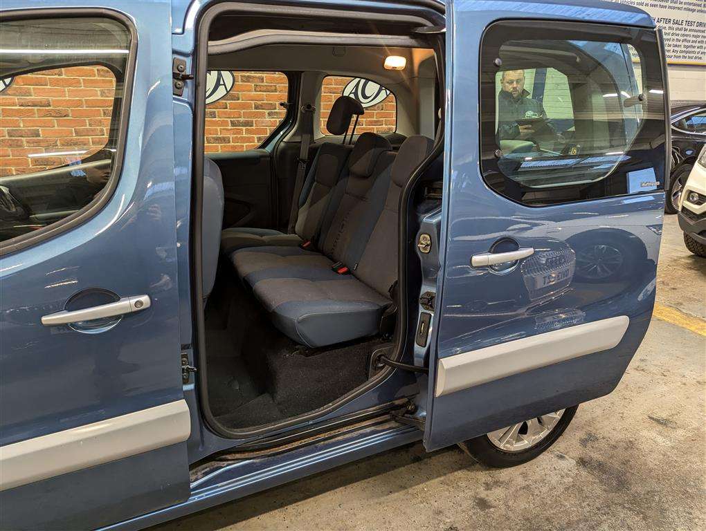 <p>2012 CITROEN BERLINGO MULTISPACE PLUS</p>